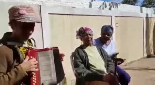 Sambinha na Vó Geralda