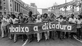 Abaixo a ditadura - Manifestação contra a ditadura