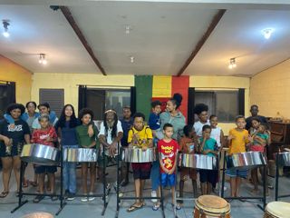 Tambores de Aço - crianças 